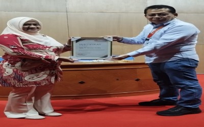 Seremoni Penyerahan Hibah E-Book dan Perpustakaan Digital PT. Enam Kubuku Indonesia Dorong Penguatan Literasi Pendidikan Banten di Universitas Pramita Indonesia