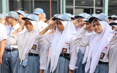 Semangat Kepahlawanan Menginspirasi Generasi Muda — Upacara Hari Pahlawan di SMK Grafika